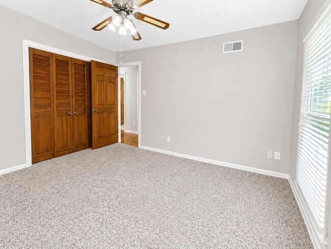 Building Photo - 2148 Riverdale Rd