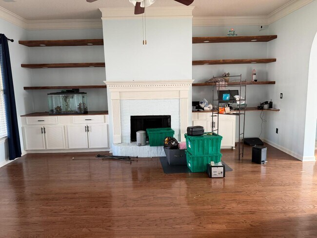 Building Photo - 10521 Red Stone Dr