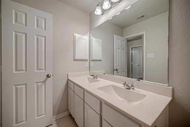 Building Photo - 3423 Hackberry Tree Ln