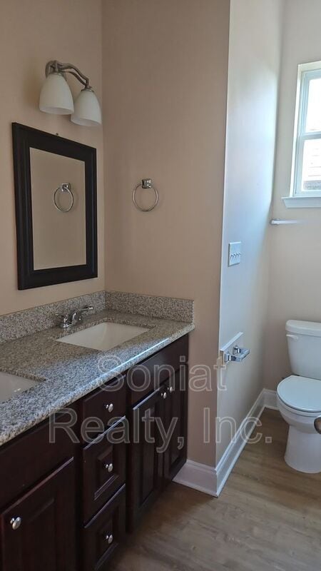 Building Photo - 2038 St Anthony St