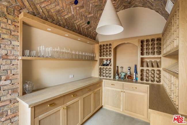 Building Photo - 1744 Reedvale Ln