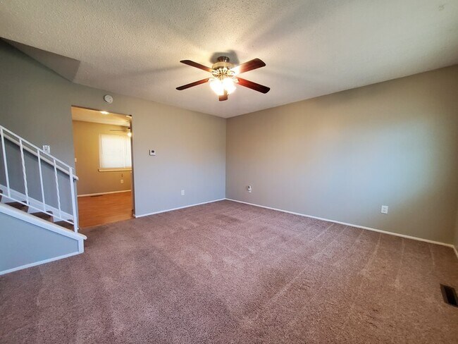 Building Photo - 3515 Meadow Valley St
