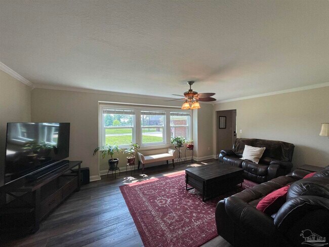 Building Photo - 4528 River Ranch Rd