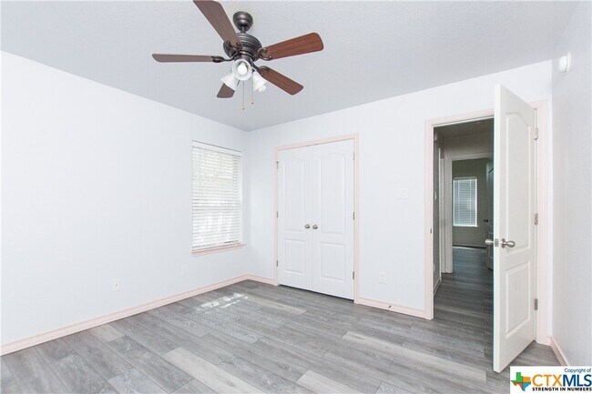 Building Photo - 2903 Scottsdale Dr