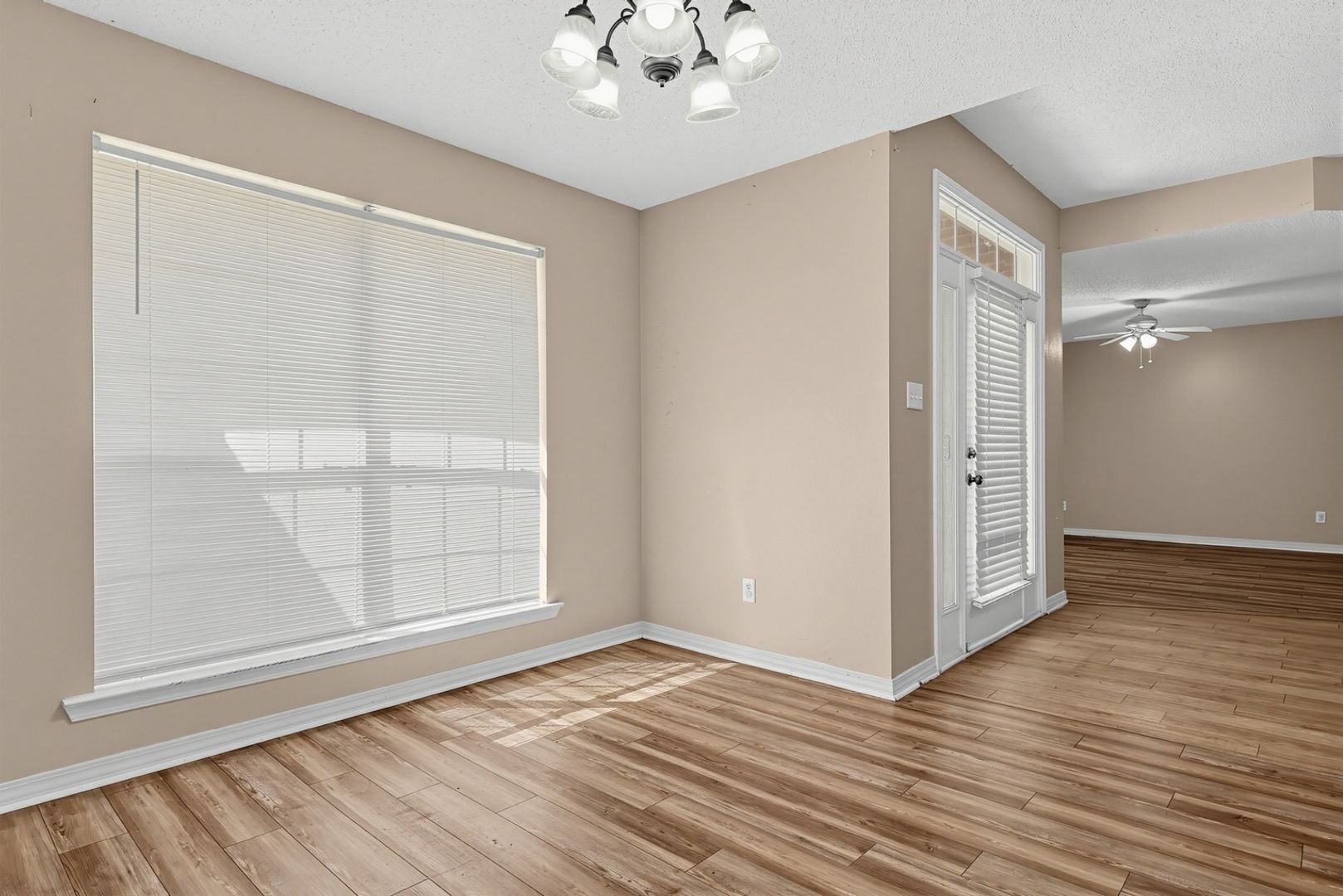 Building Photo - 1387 Hunters Ridge Dr W