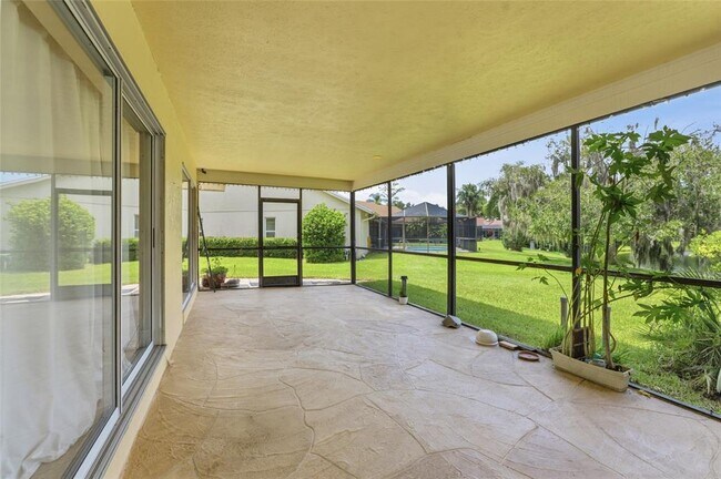 Building Photo - 6513 Thoroughbred Loop