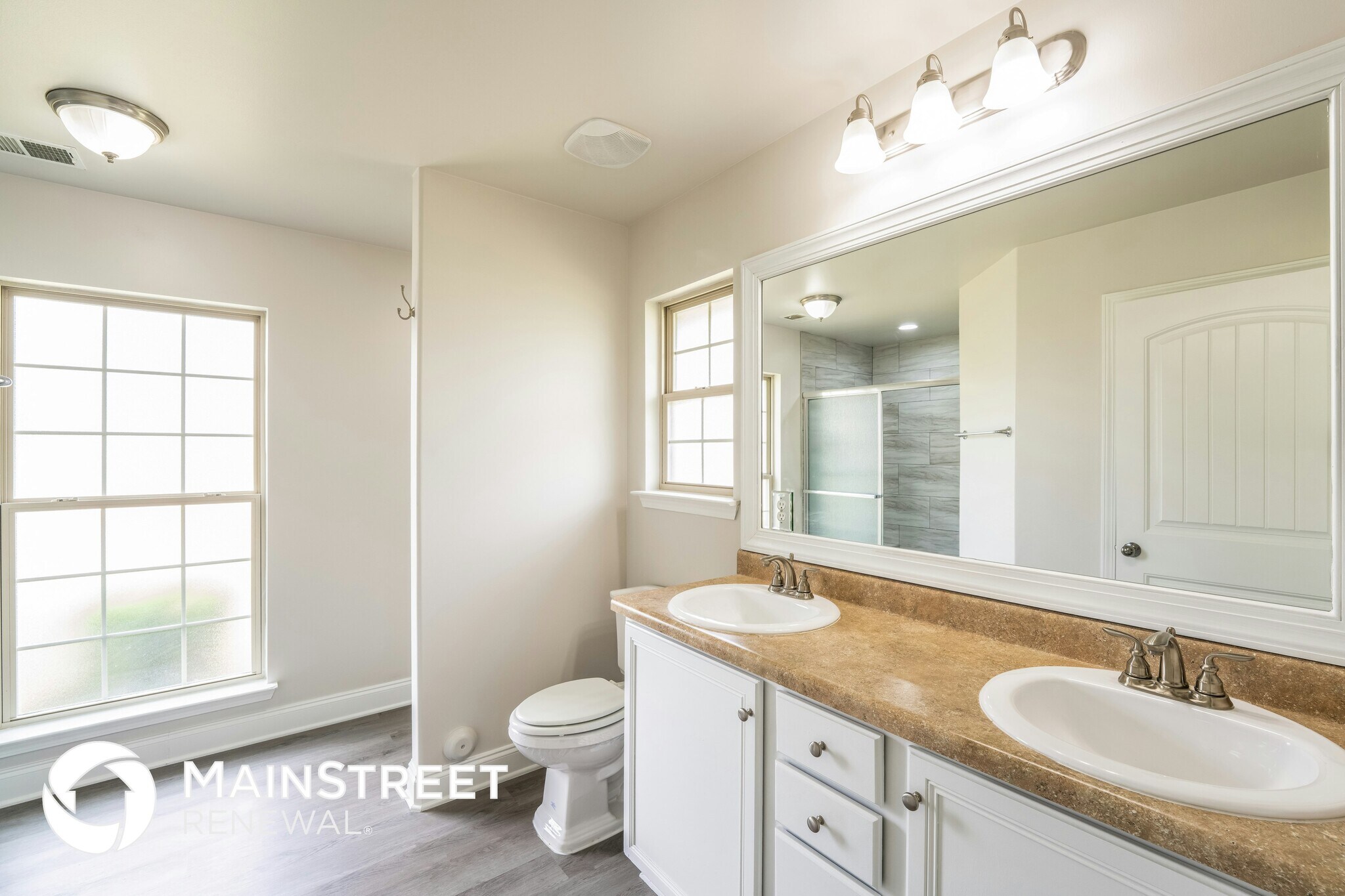 Building Photo - 955 Clover Ave