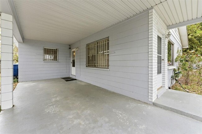 Building Photo - 2711 W Heiter St