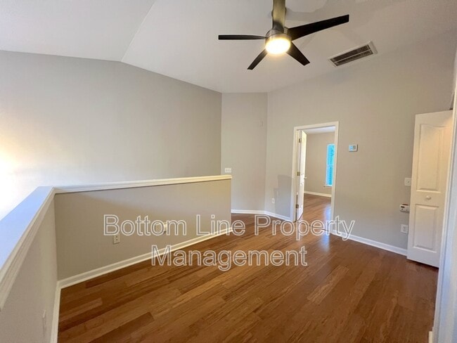 Building Photo - 10814 Princeton Village Dr