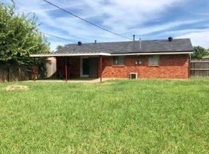 Building Photo - MOVE IN READY! - Cute 2 Bed/1 Bath near OCCC!