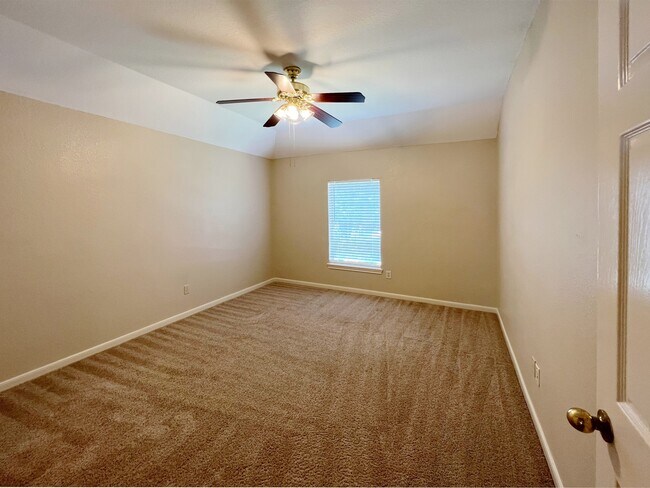 Building Photo - 16907 Ascot Meadow Dr