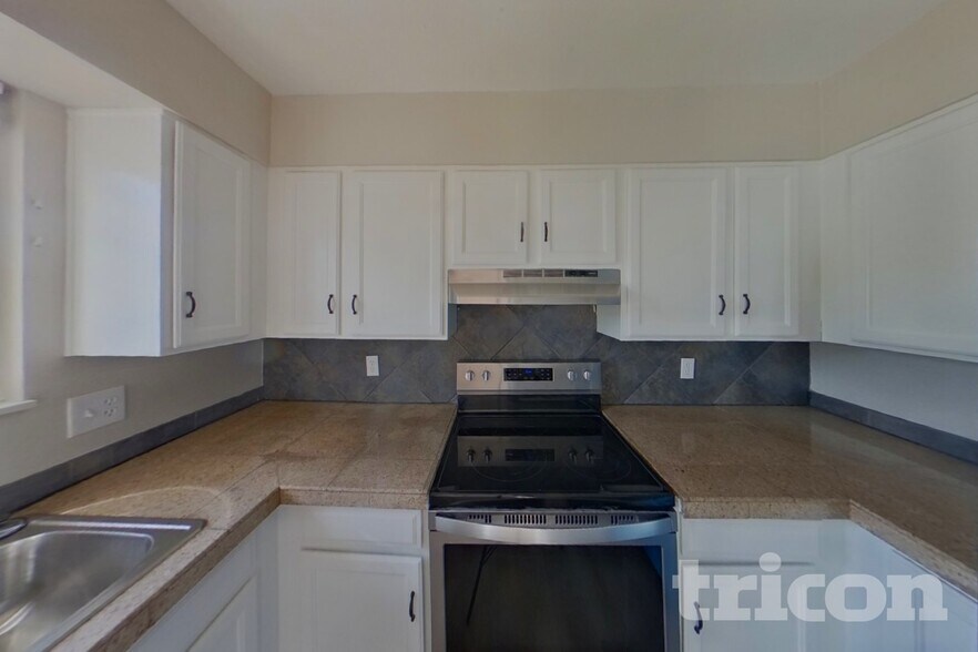 Building Photo - 1046 Nolte Dr W
