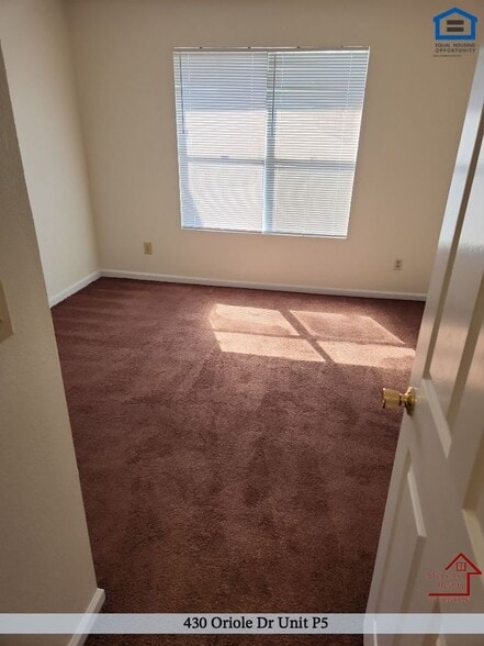 Building Photo - 430 Oriole Dr