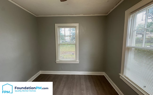 Building Photo - 2570 Malone Ave