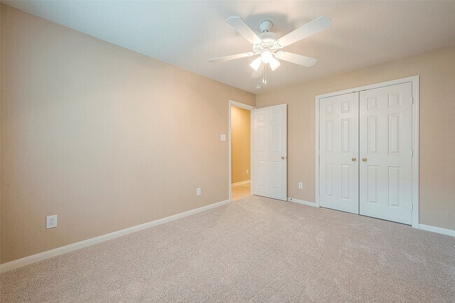 Building Photo - 134 E Foxbriar Forest Cir