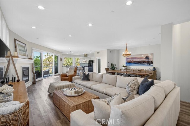 Building Photo - 214 Avenida Montalvo