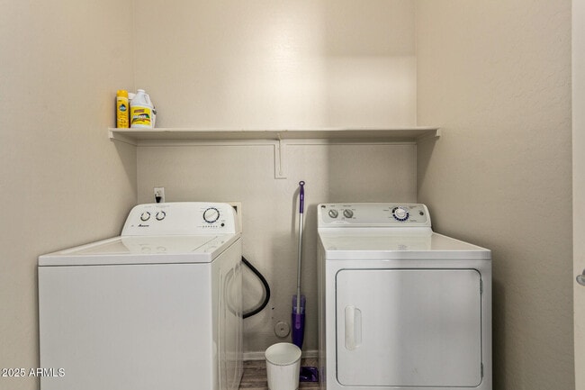 Building Photo - 2052 N Holguin Way