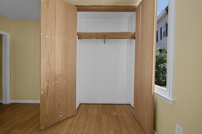Building Photo - 6 Rademan Pl