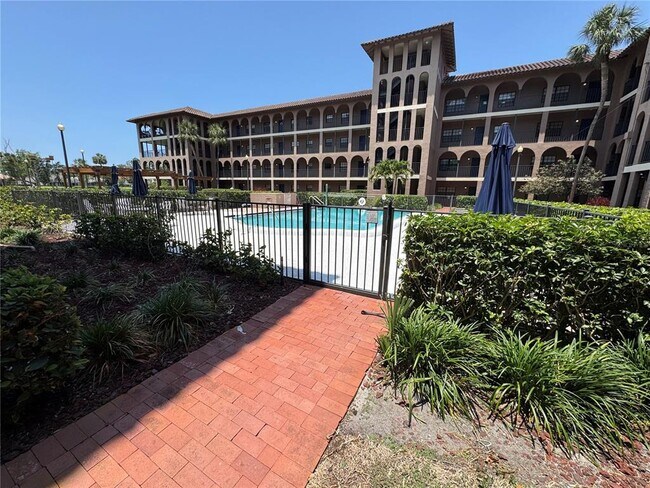 Building Photo - 6100 Gulfport Blvd S