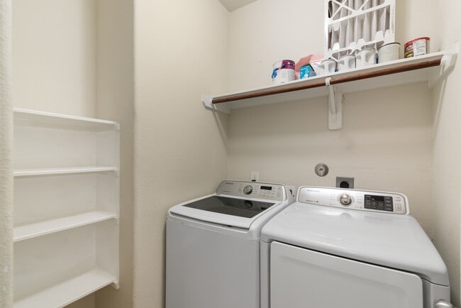 Building Photo - 835 Coffee Mill Creek Ln