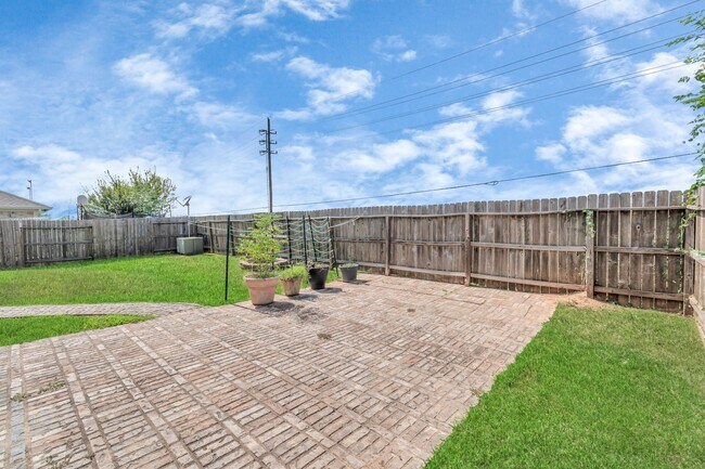 Building Photo - 6915 Moreleigh Branch Dr