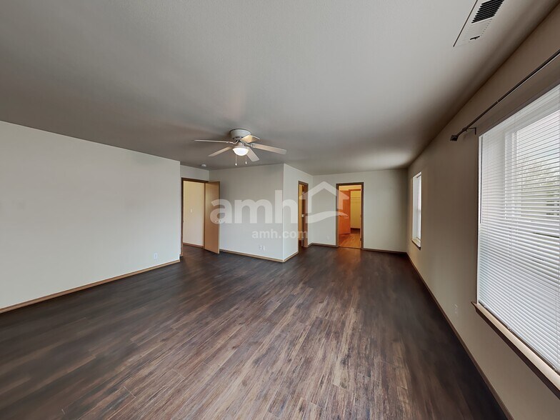 Building Photo - 18126 96th Ave E