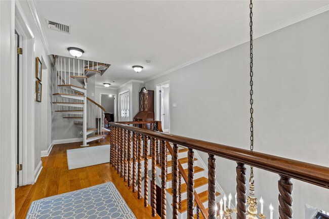 Building Photo - 6 Kenilworth Rd