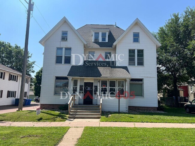 Primary Photo - 517 W 9th St
