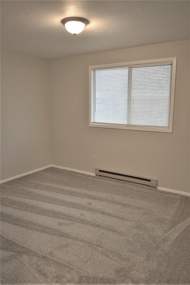 Building Photo - Nora Duplex*