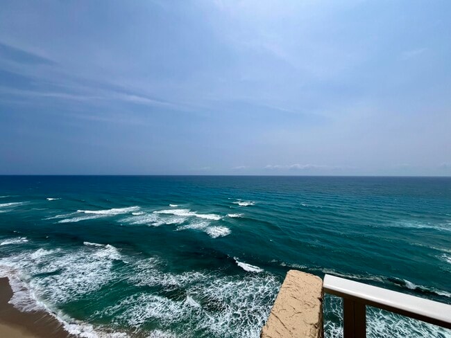 Building Photo - 5440 N Ocean Dr