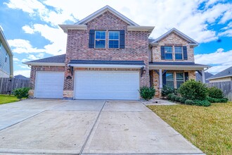 Building Photo - 8106 Royal Palm Ct