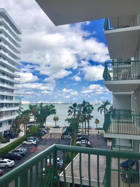 Primary Photo - 1408 Brickell Bay Dr