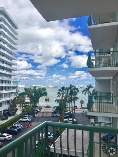 Building Photo - 1408 Brickell Bay Dr