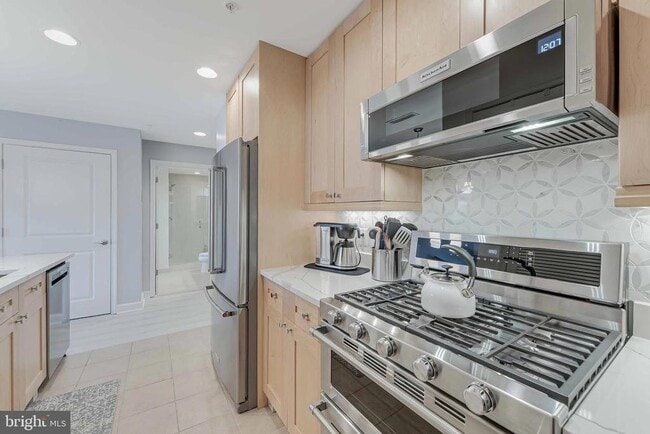 Building Photo - 11990 Market St