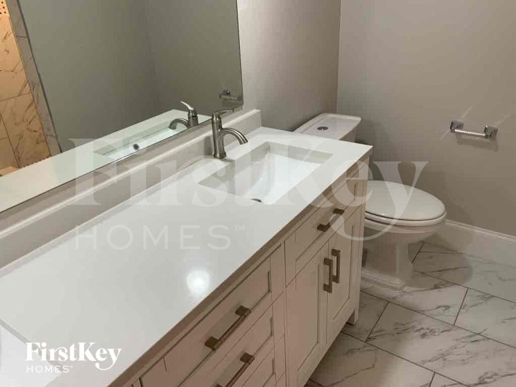 Building Photo - 5659 Fern Creek Dr SW