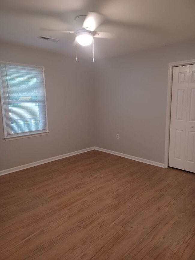 Building Photo - 2BD/1BA Duplex at Ponderosa Village