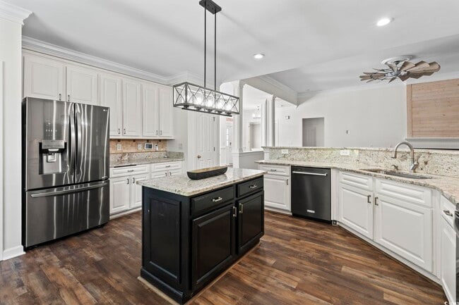 Building Photo - 7005 Wellesly Ct