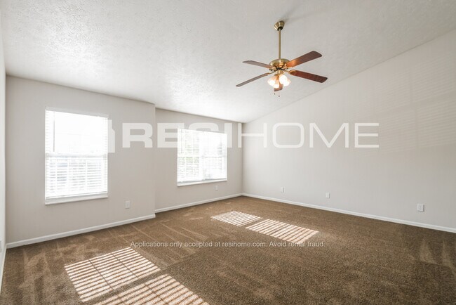 Building Photo - HOME FOR RENT!!