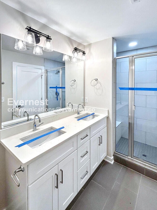 Building Photo - 301 Jeffries Wy