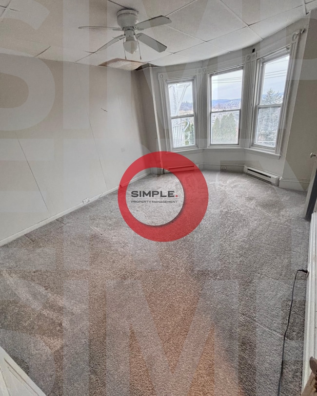 Building Photo - 170 Clymer St