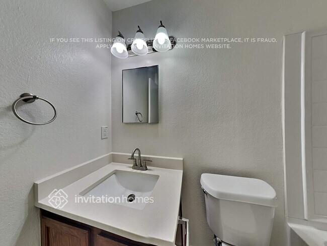 Building Photo - 1104 Scenic Hills Dr