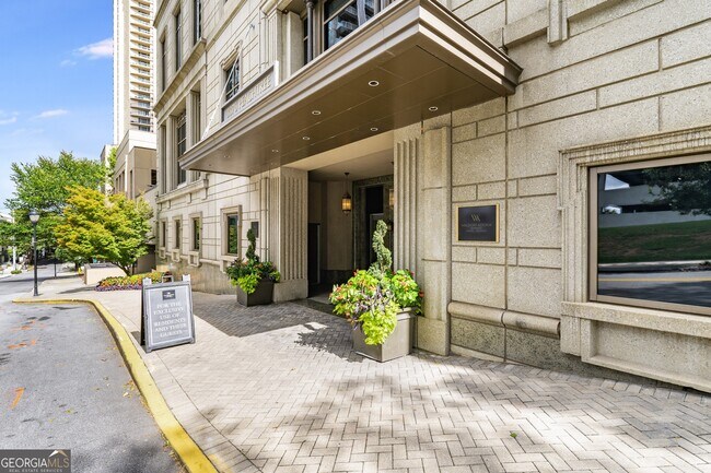 Building Photo - 3376 Peachtree Rd NE