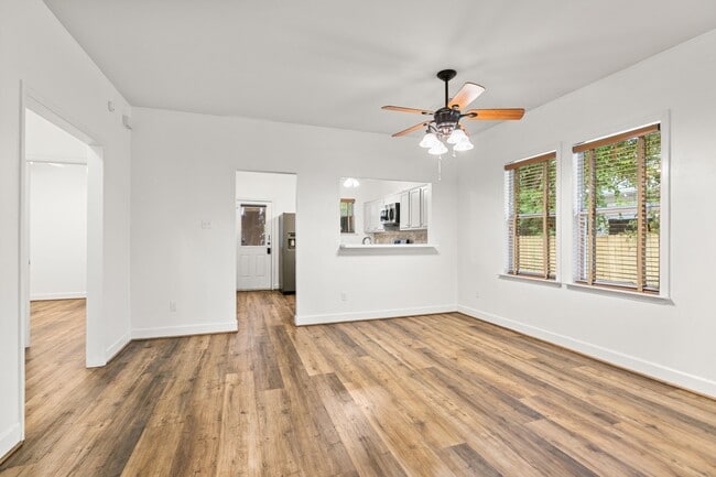 Building Photo - 1912 Shearn St