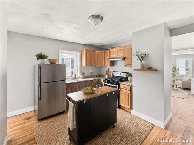 Building Photo - 362 Weeden St