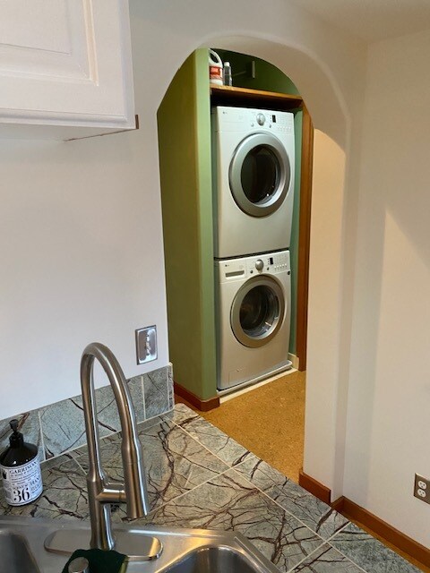 Building Photo - 1000 W Indiana St