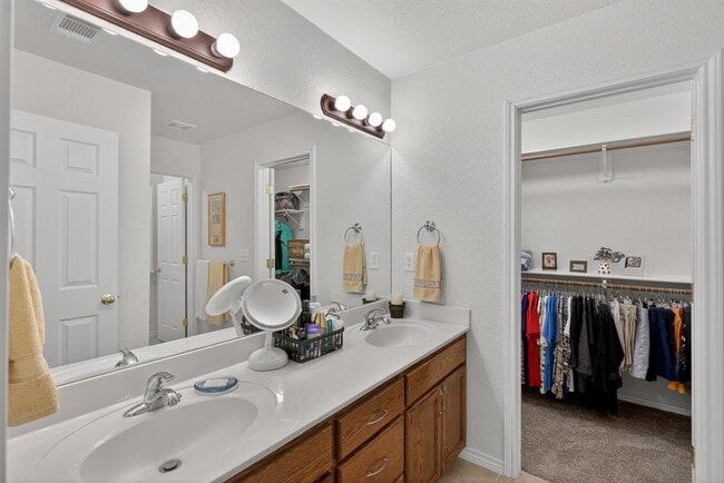 Building Photo - 268 Braeburn Cir