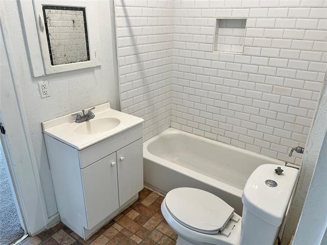 Building Photo - 607 Woodbine Ave