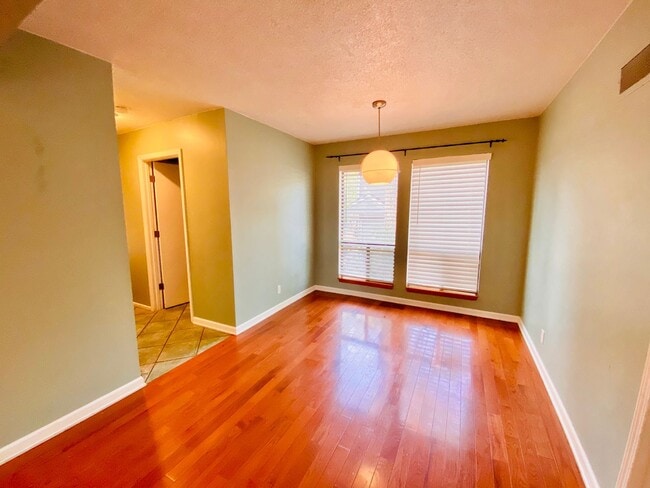 Building Photo - {13042} Contemporary in Lenexa + Fenced Ya...