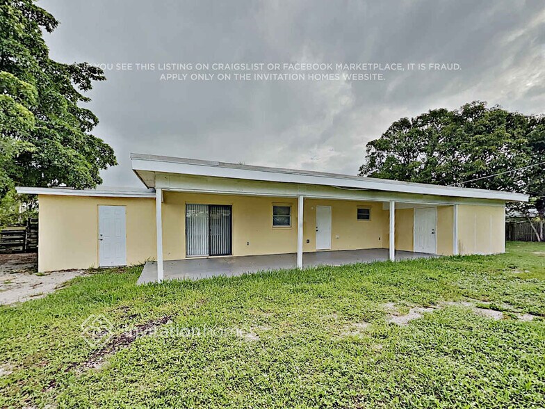 Building Photo - 364 Henthorne Dr