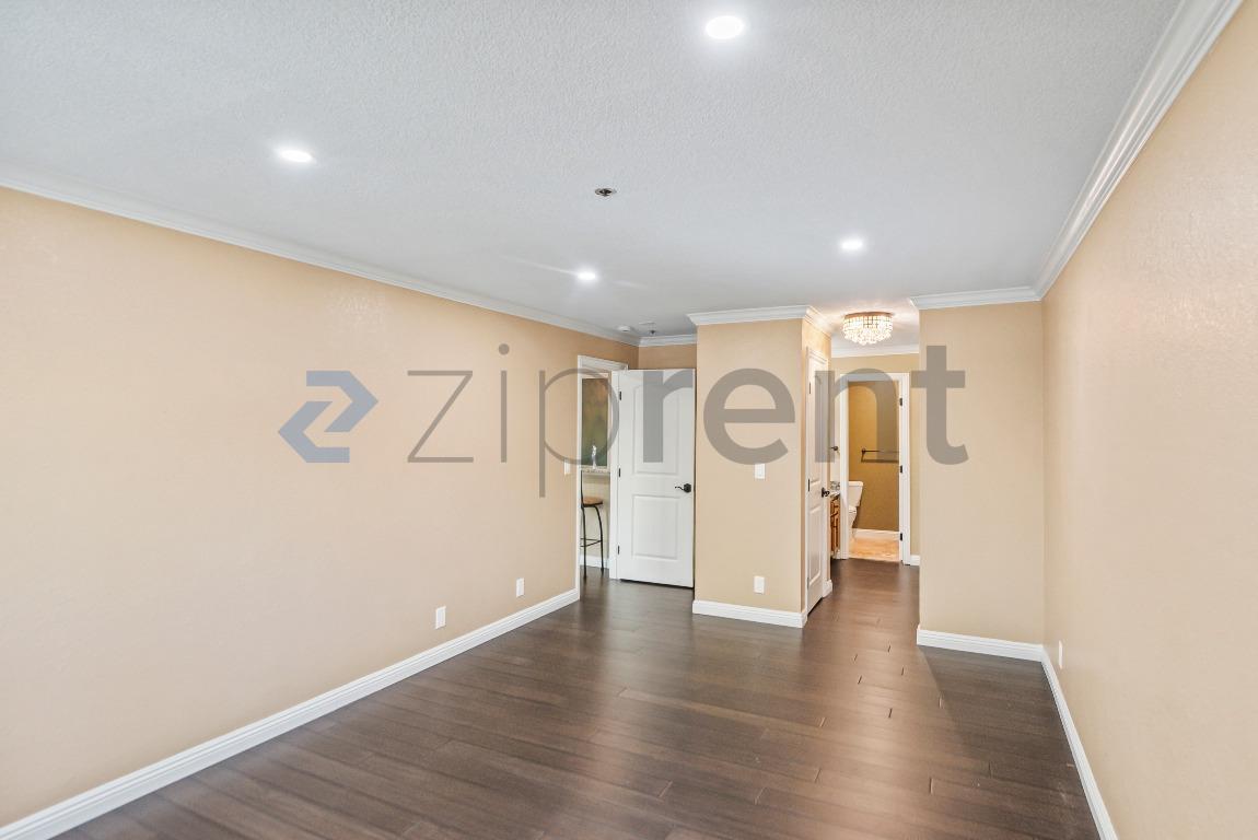 Building Photo - 2306 La Terrace Cir